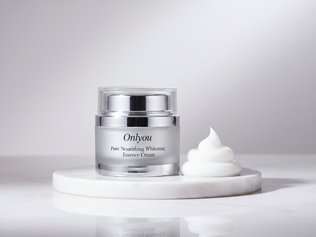 BPOM (90)NA11231900080 Onlyou Pure Nourishing Whitening Essence Cream