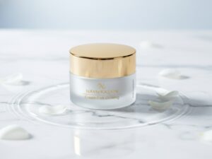 Bpom (90)NA18260102441 Cream Flek Glowing NAYNIKASKIN